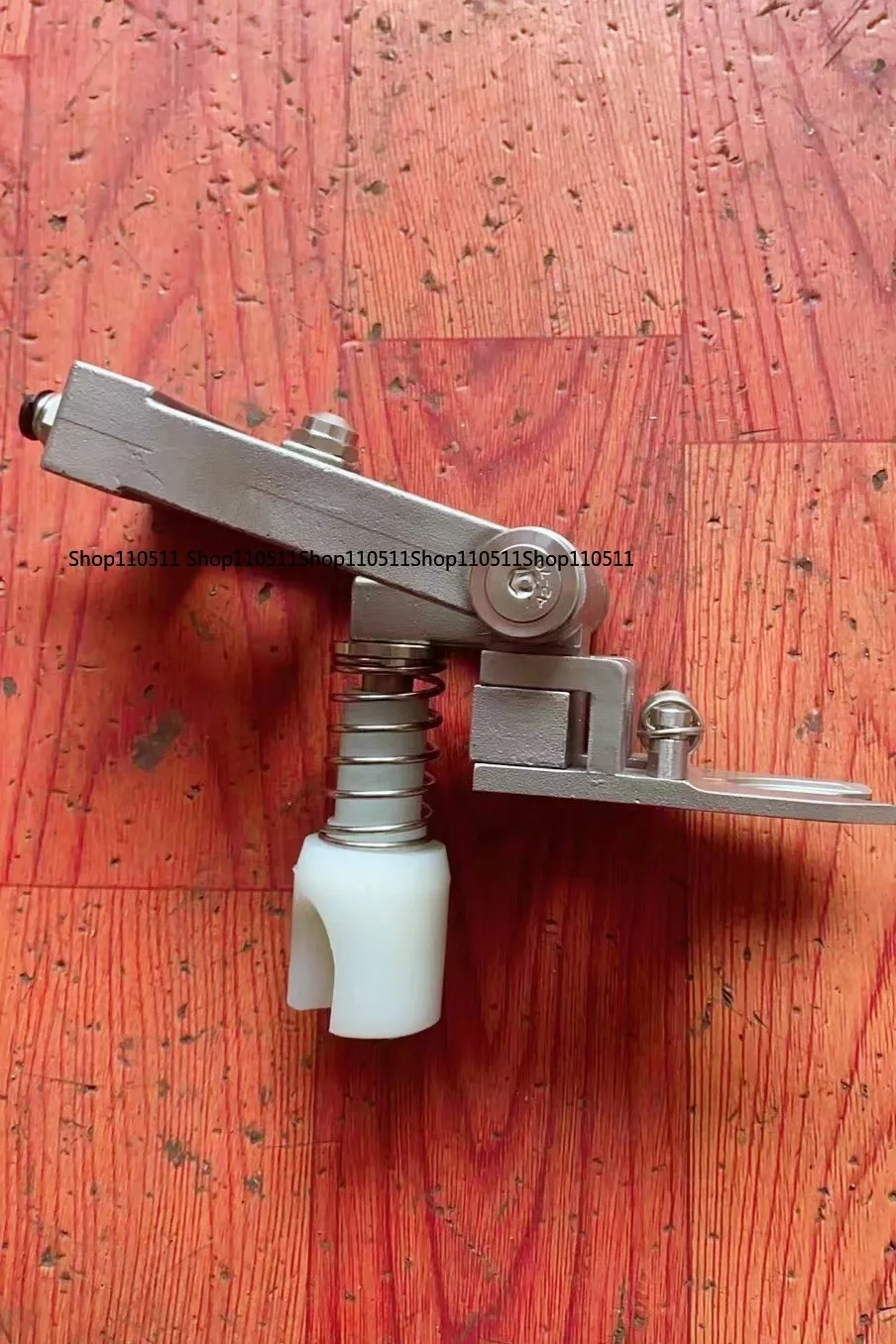 Bottle washing machine Beverage filling machine Bottle flushing clip accessories Meixing same clip