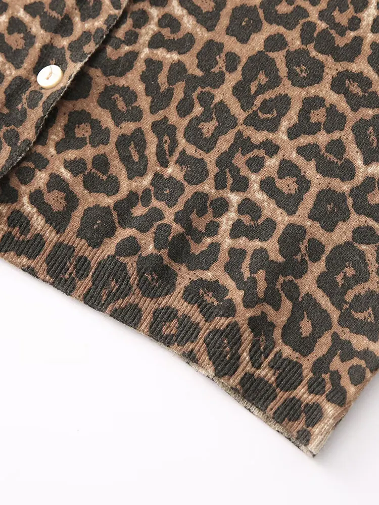 NLZGMSJ Damski kardigan z dzianiny na jesień 2025, wzór w panterkę, okrągły dekolt, długi rękaw, zapinany na guziki, sweter w stylu casual streetwear