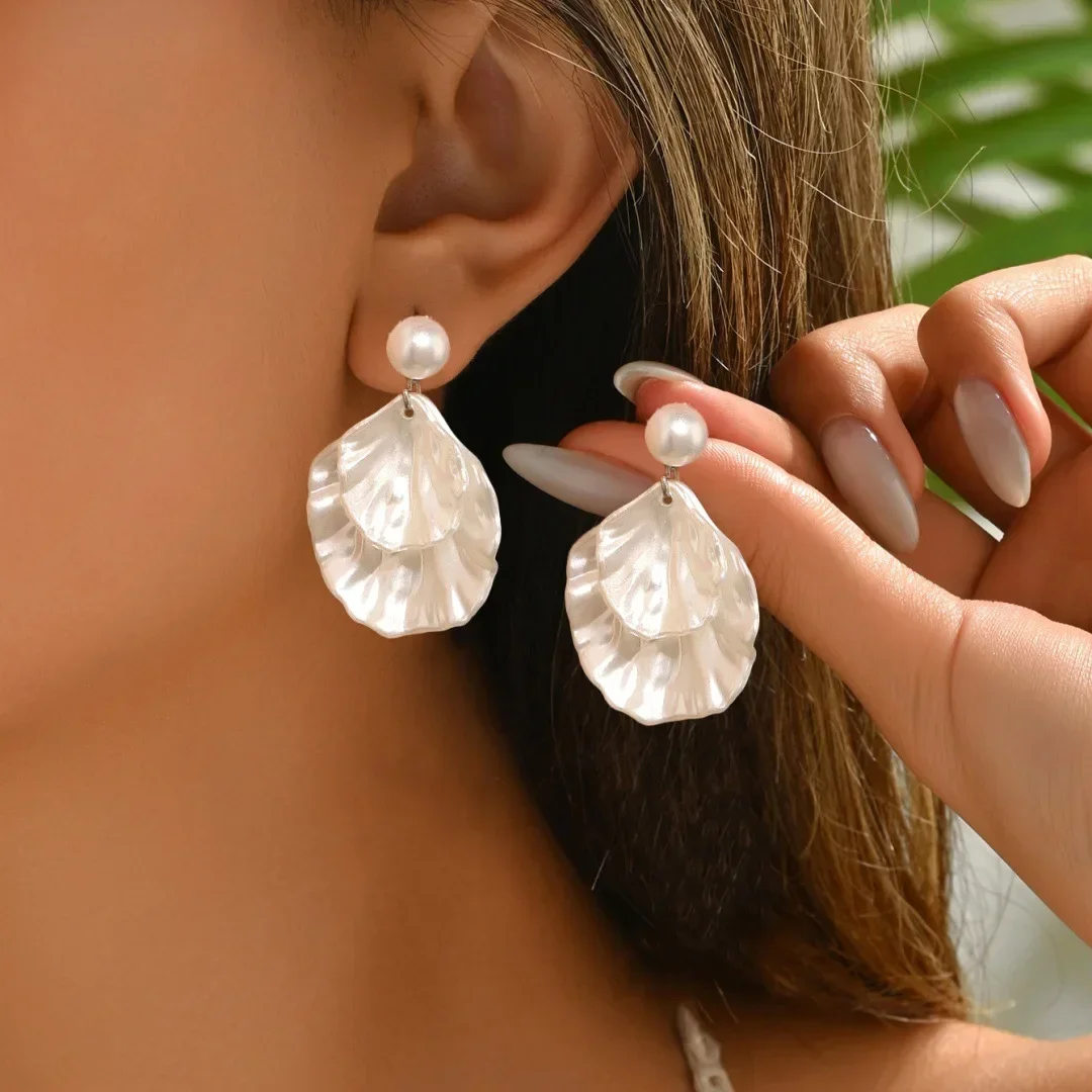 

Elegant Double Layer Imitation Pearl Asymmetrical Shell Earrings Fashionable Versatile Jewelry Accessories aretes para mujer