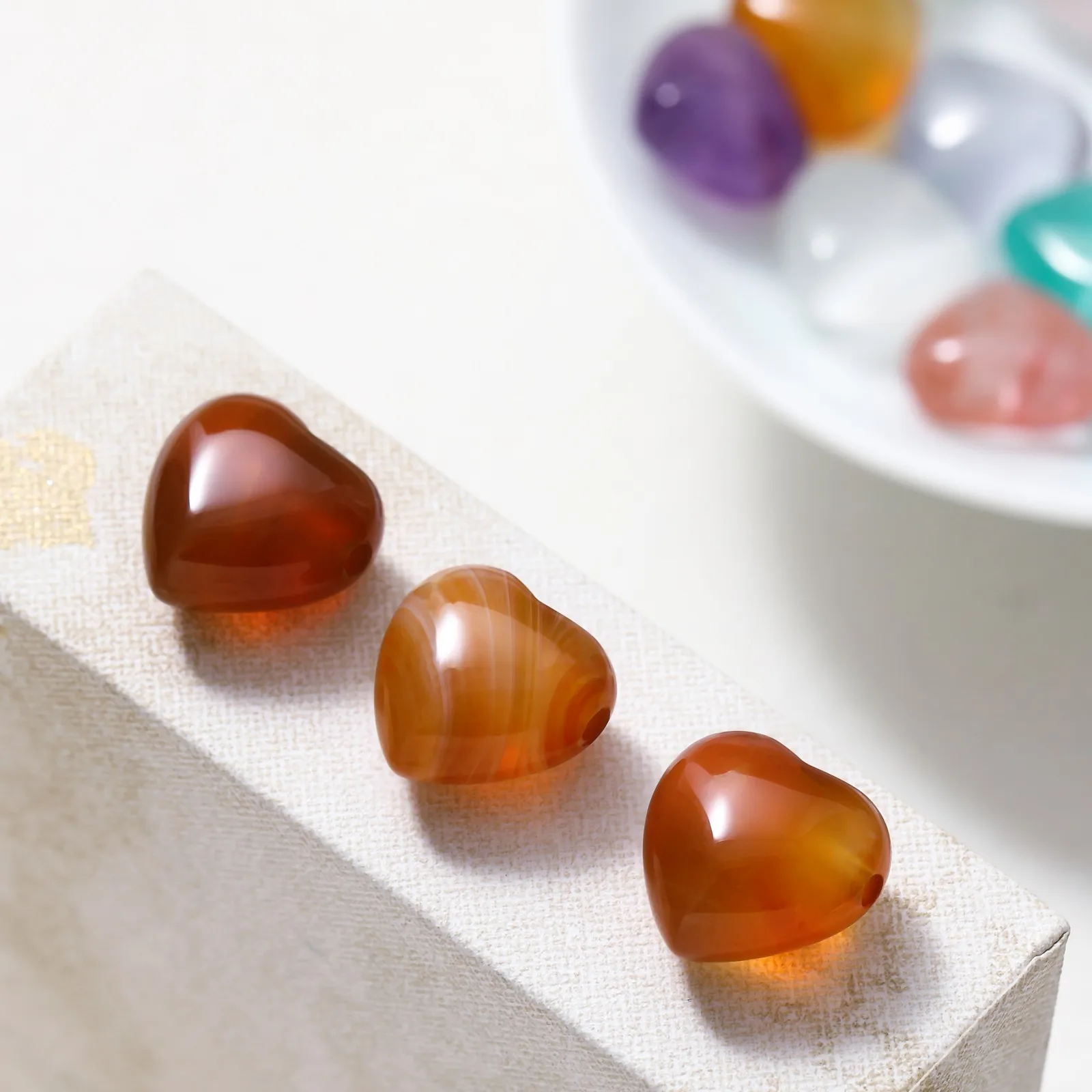 5 Stück/Set 15mm Naturstein Herzförmige Perlen aus Jaspis, Kristall, Amethyst mit Horizontalloch für DIY Schmuckherstellung Anhänger – Detail 3