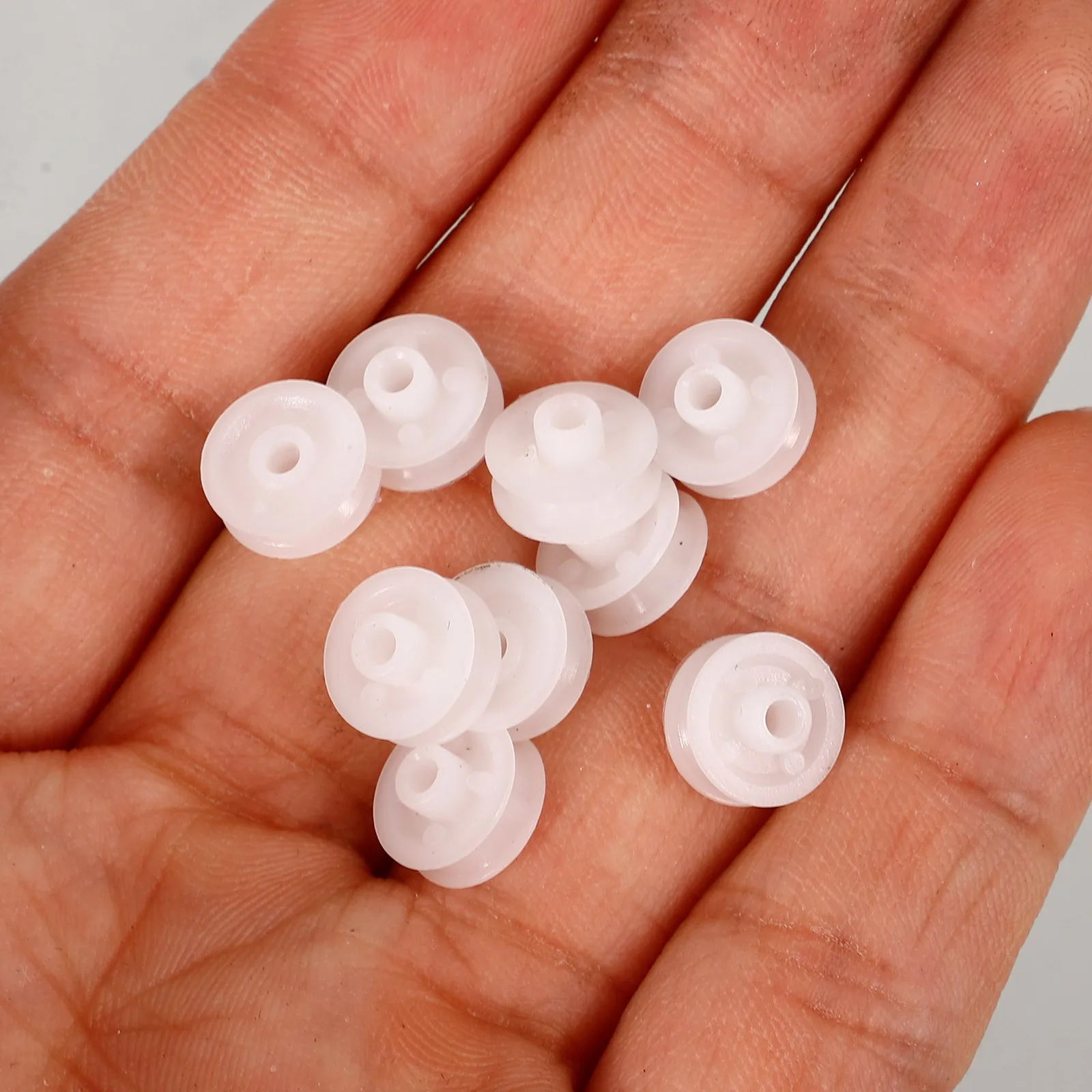 

10Pcs V-Groove Plastic Pulley Wheel for Cassette Deck Tape Transport Audio Equipment Drive Belt System Long-Lasting Low Noise