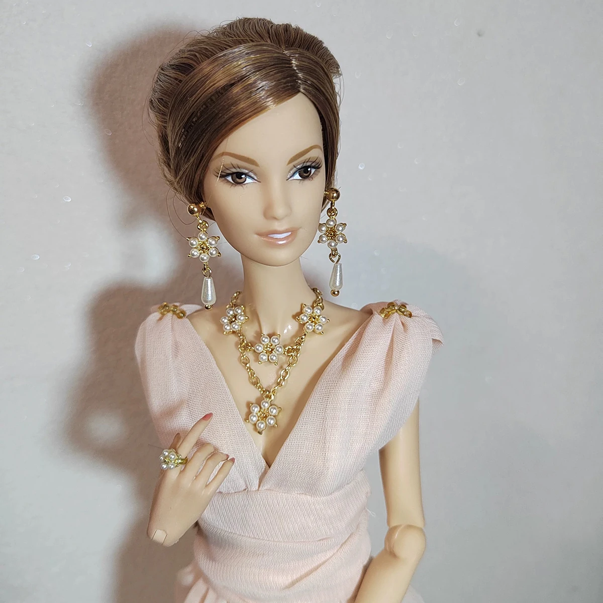 Akcesoria jubilerskie dla lalek 1/6, wykwintny naszyjnik z pereł w kształcie śnieżynki + luksusowe kolczyki + zestaw pierścionków z pereł dla lalek BJD 30 cm, do samodzielnego ozdabiania.