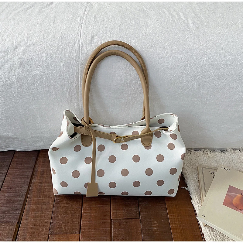 Neue koreanische stilvolle gepunktete Tragetasche, personalisierte lässige Schultertasche mit Gürteldekor, einfache, vielseitige Pendler-Unterarmtasche – Detail 24