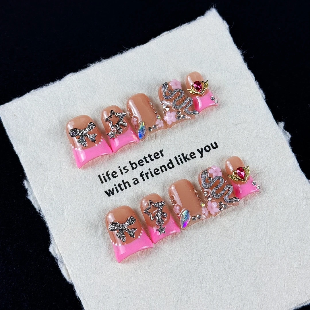 

10 шт. высококачественных украшений в сладком и стильном дизайне, с объемными бантиками ручной росписи, пятиконечными звездами, сердечками и мелкими бриллиантами.