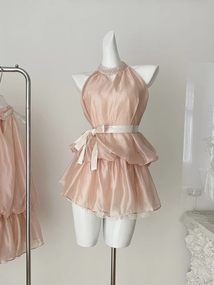 

2025 Pink Halter Neck Pearl Adorned Dress Sashes Layered Lace Hem Sweet Elegant Feminine Chic Design Dress Women’s Fashion New