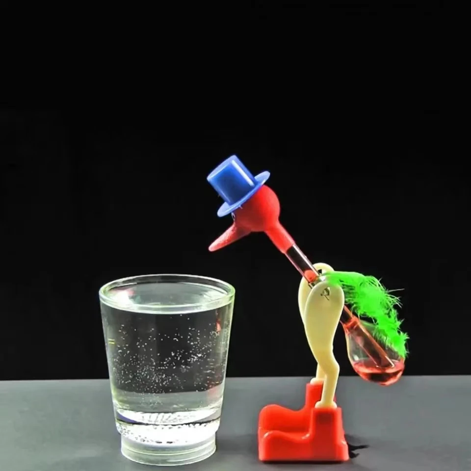 Nieuwe Gelukkige Vogel Water Bureau Speelgoed Dobberen Lucky Bird Speelgoed Grappige Eend Klik Perpetuals Motion Experimentele Science Tools Bureau Decor