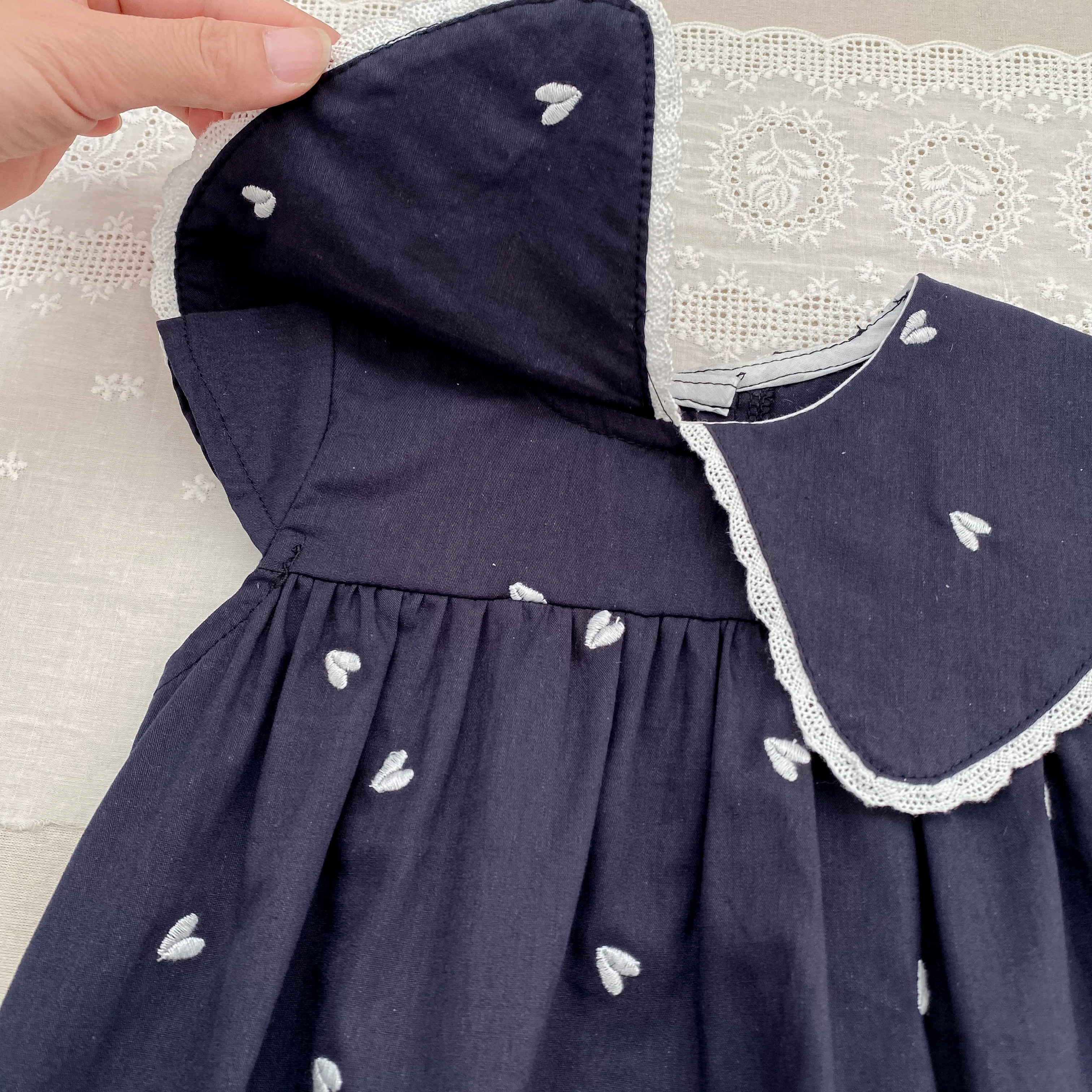 2026 Neuer Sommer Neugeborenen Baby Mädchen Strampler 0-24M Baby Mädchen Kleidung Ärmellos Baumwolle Herz-Print Baby Mädchen Einteiler – Detail 9