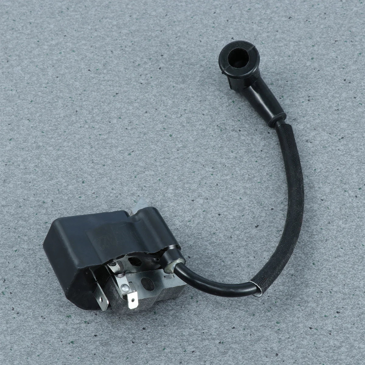 

Ignition Coil Module Replacement For Mower Engine Accessories Black High Voltage Easy Installation Chainsaw Replaces Spark Plug