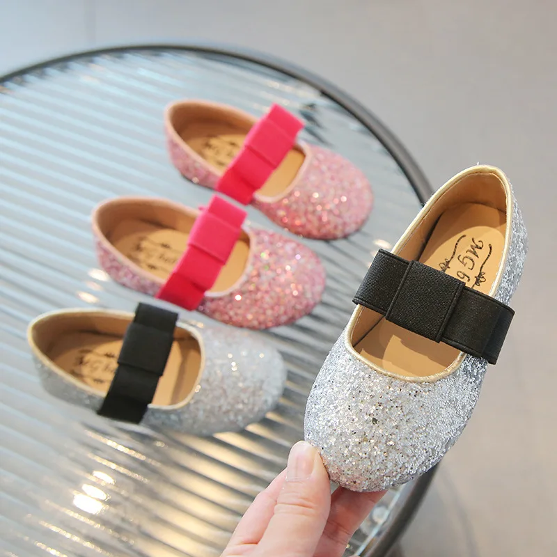 

2023 Summer New Girls Sandals Kids Fashion Rhinestones Chic Princess Versatile Moccasin Shoe Simple Soft Children Flats Non-slip