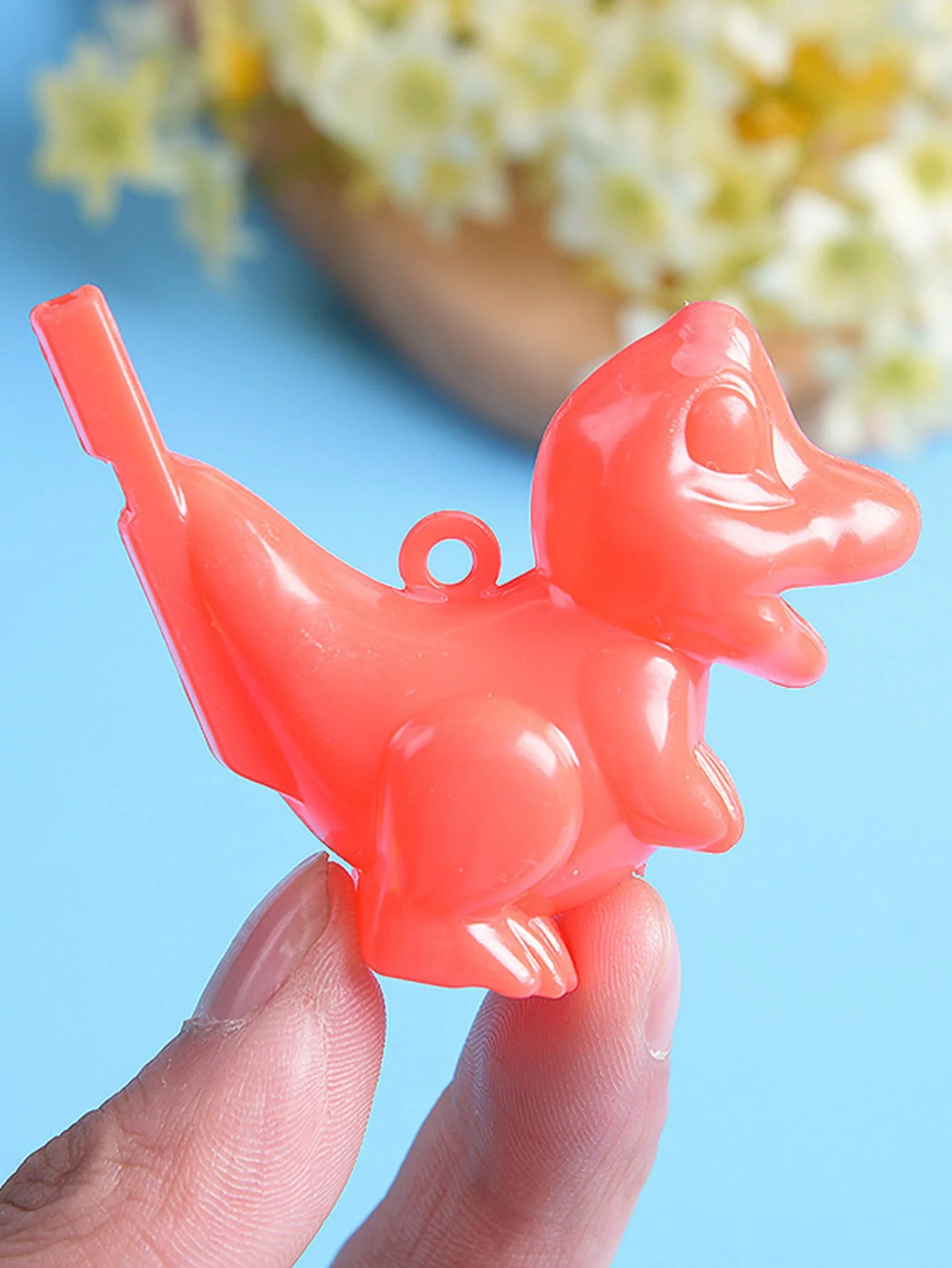 2pcs-Dinosaur shaped waterbird whistle, making bird sounds when adding water, attracting pet dogs to train the whistle-random