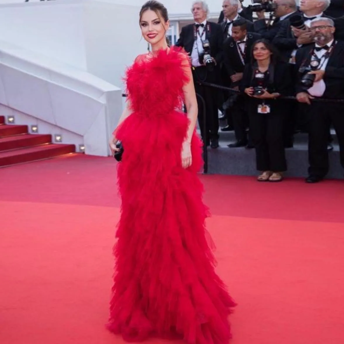 O-neck Ruffles Tulle Ball Gown Layered Evening Dresses For Women Red Celebrity Dresses Prom Gown Woman Clothing Custom Made