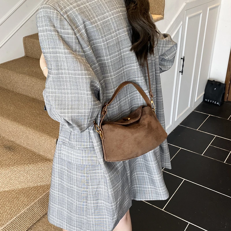 

Women Leather Fashion Luxury Classic Designer Tote Shoulder Bag Elegant Crossbody Handbag For Everyday Chic Dressing