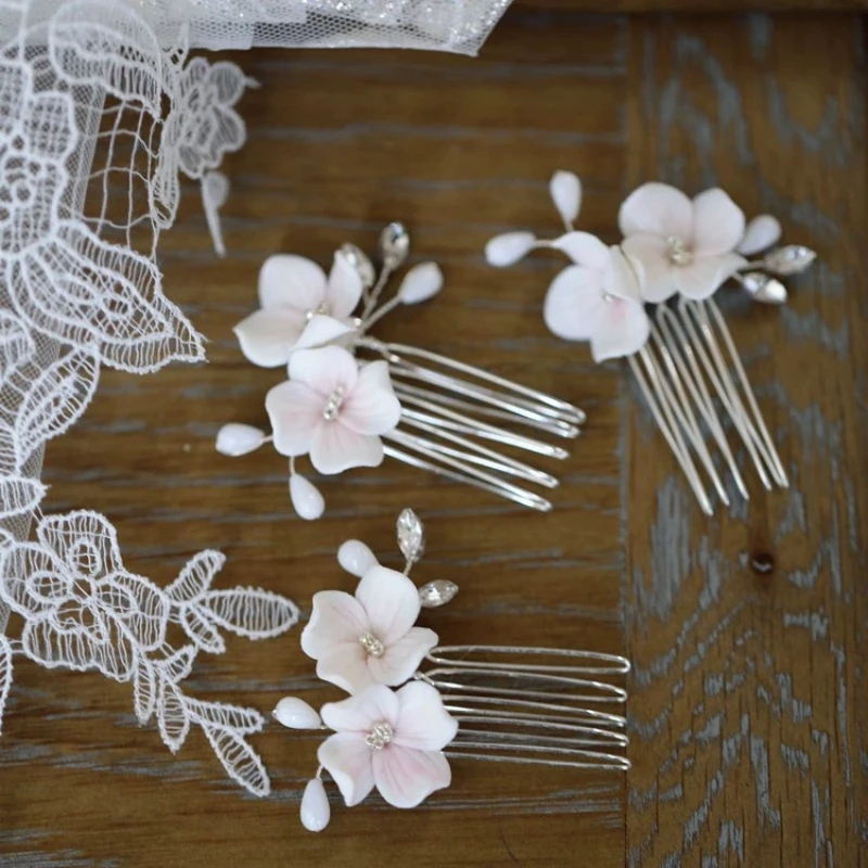 

1Pc Gradient Pink Ceramic Flower Hair Comb Bridal White Floral Hair Accessories Handmade Rhinestone Hairpin for Bride Wedding