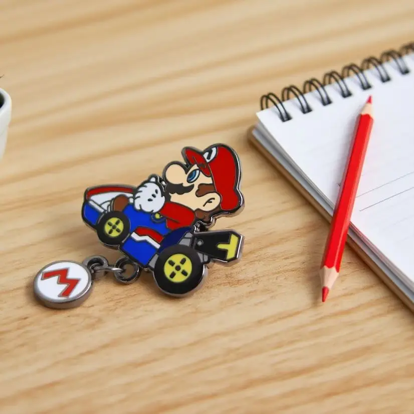 

Creative Anime Game Characters Kart Pendant Logo Enamel Brooch Cute Fans Gift Lapel Pin Badge Accessories