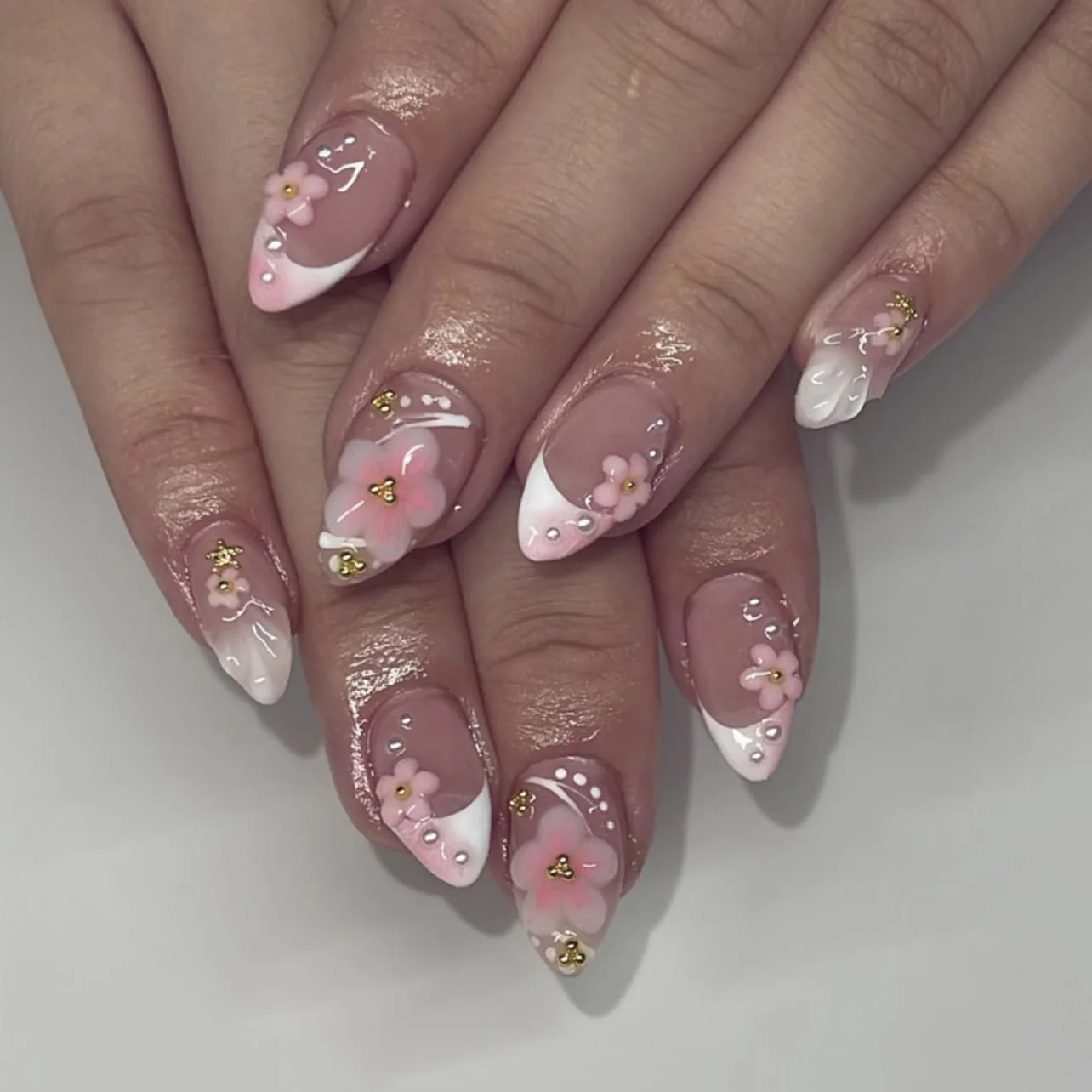 

24Pcs French 3D Floral Short Press on Fake Nails Summer Pink Blossom Acrylic False Nails with Glue Almond Glossy Detachable Nail