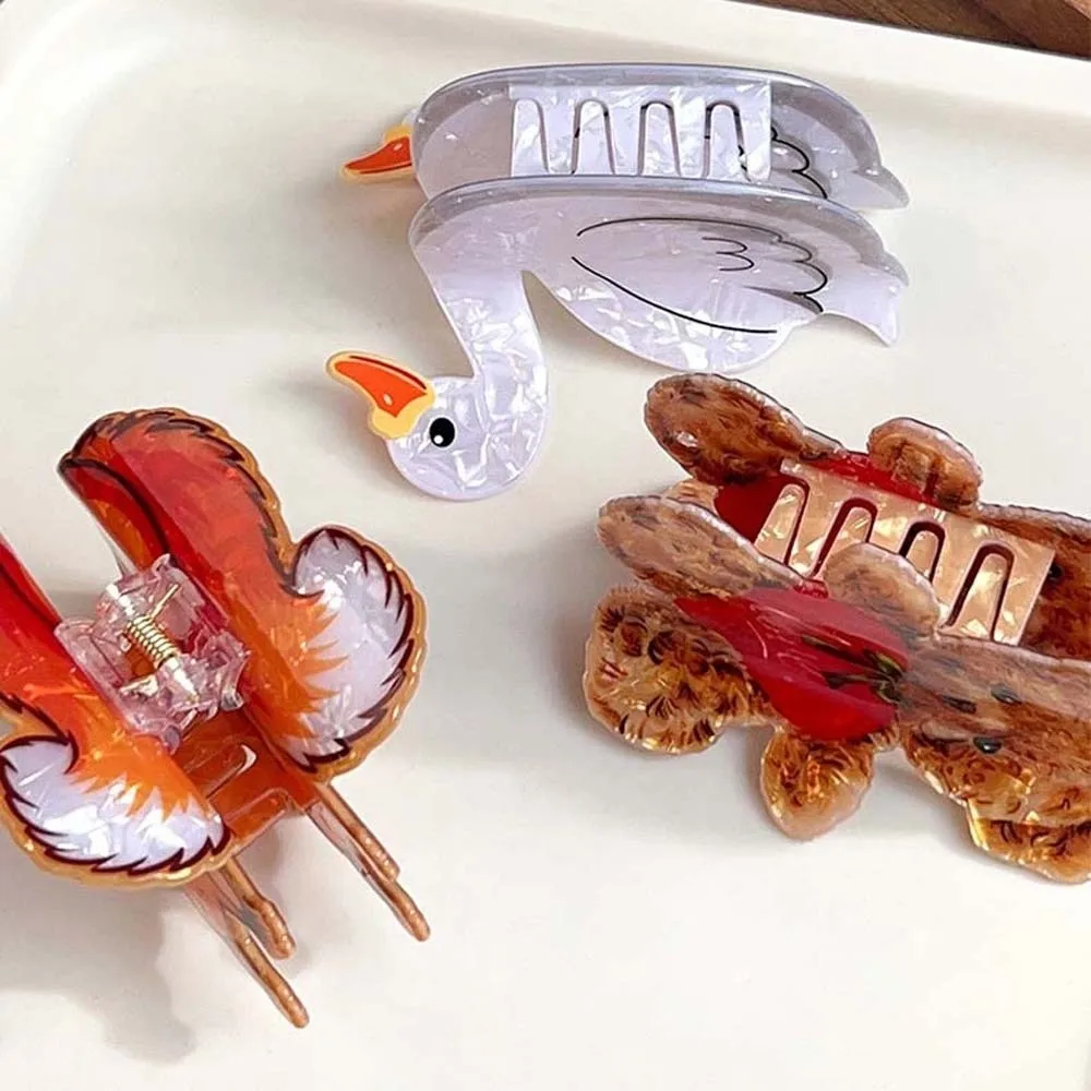 

Creative PVC Cute Bear Hair Claw Hedgehog Squirrel Cartoon Animal Shark Clip Korean Style Peacock Acrylic Hair Claw Girls