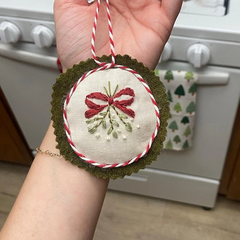 ABPQ-Jolly And Bright Hand Embroidery Ornaments Kit,Christmas Embroidery Kit,Festival Ornament Kits