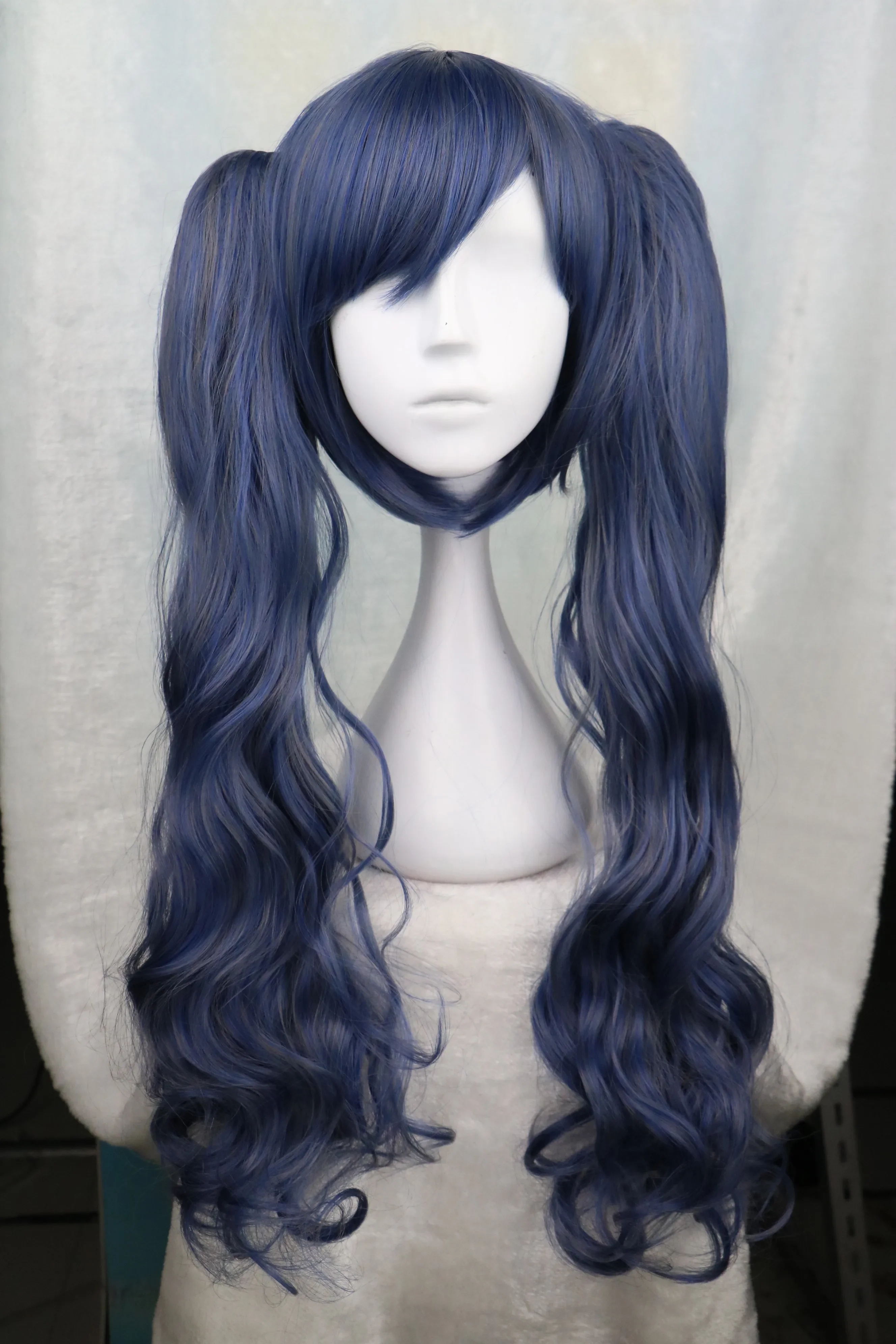 Qqxcaaw Cosplay Panjang Bergelombang Pirang Campuran dengan 2 Ekor Kuda 60 Cm Wig Rambut Sintetis