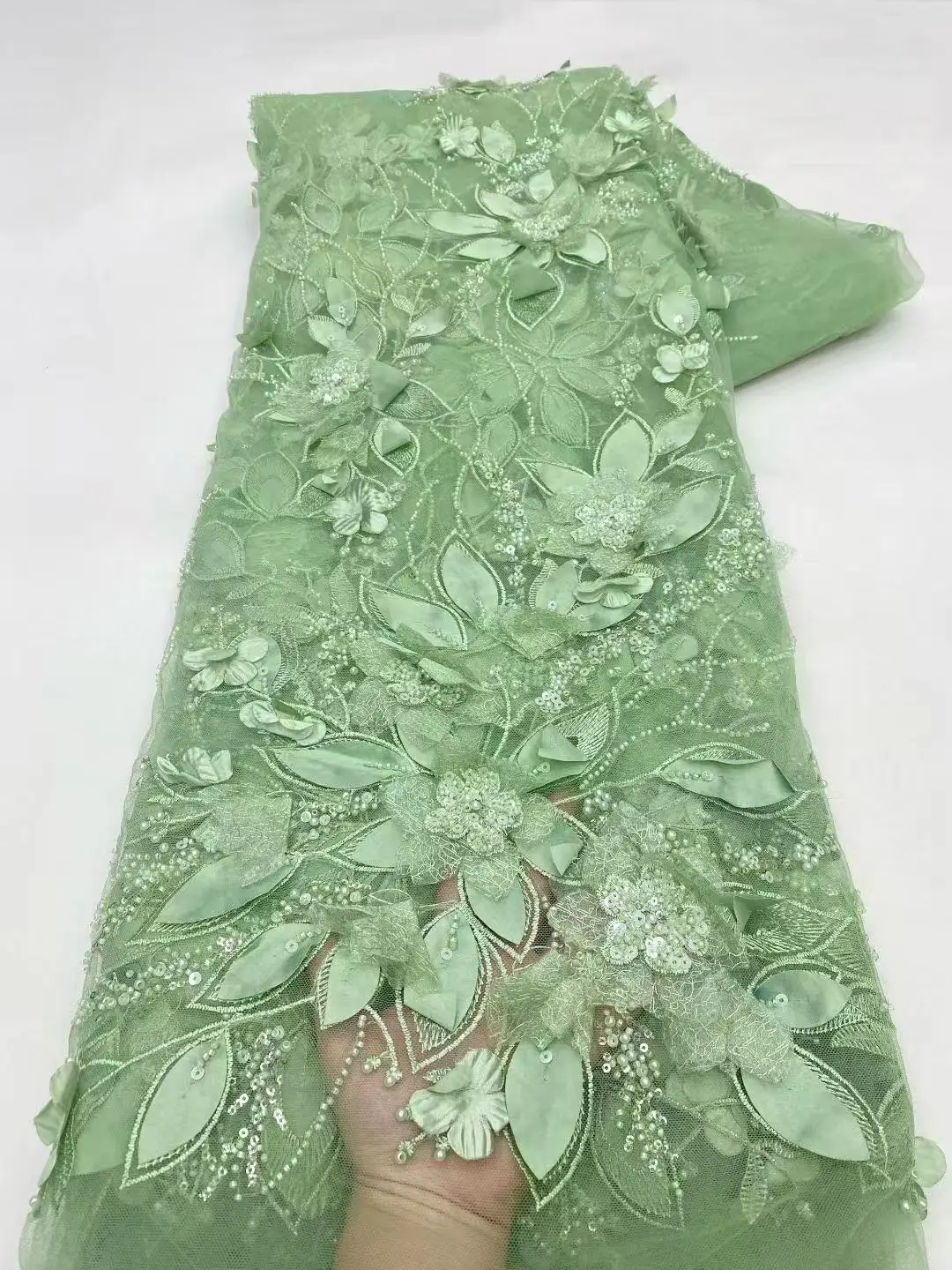 ホットセール ピンク 最新デザイン アフリカ フレンチスタイル チュールネット ビーズレース トップクオリティ 3Dフラワー 刺繍 ウェディングドレス 縫製