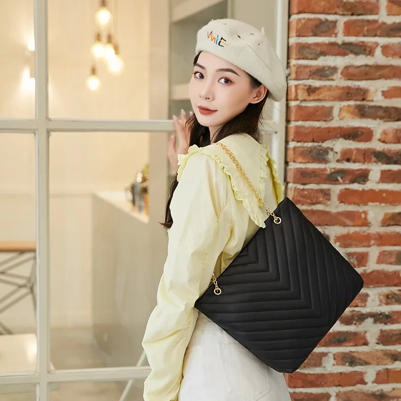 Vintage Women Tote Bag Large Capacity Shoulder Bag Soft PU Leather Handbag and Purse Designer Underarm Bag Lady Armpit Bag Purse