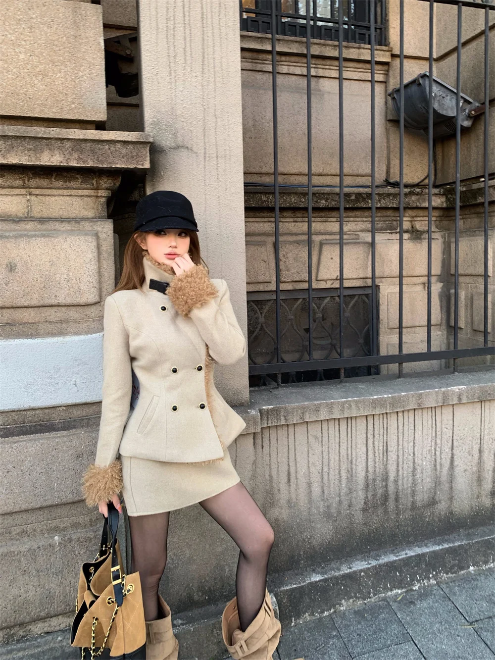 

Women's Fashion Winter Coat And Skirt Set Waist-Cinching Jacket And Skirt Two-Piece Ensemble Warm Fluffy Splicing