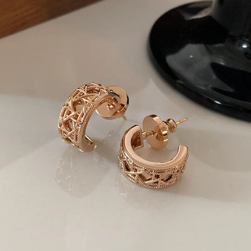 

Rose Gold Hexagram Round Stud Earrings for Women, 18K Gold Plated, Premium Earrings, Light Luxury Vintage Style Jewelry Gift