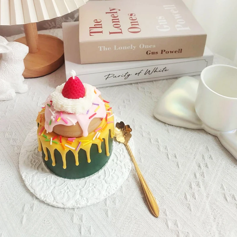Handmade Color-Block Strawberry Cake Soybean Wax Ornament Cute Girly Birthday Gift Kitchen Dining Home Decor