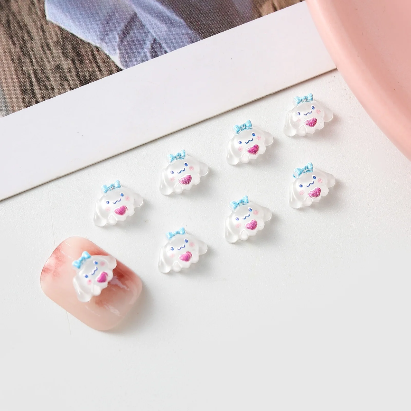 50 Buah Baru Cartoon Nail Art Cute Hug Heart Dog DIY ornamenten Perhiasan Membuat Manikur aksessori Dekorasi