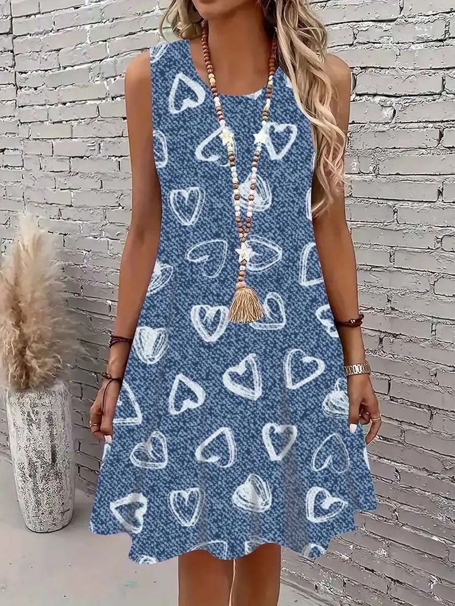 

Heart Print Sleeveless Dress With Round Neck Flared Hem For Casual Outfit