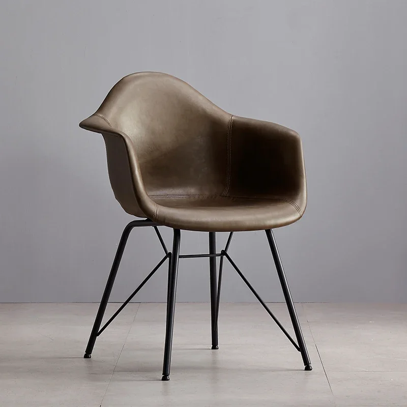 طقم كراسي غرفة الطعام المعدنية كرسي فاخر إسكندنافي كرسي بذراعين بسيط للاسترخاء أثاث منزلي محمول أثاث صالة تشيس