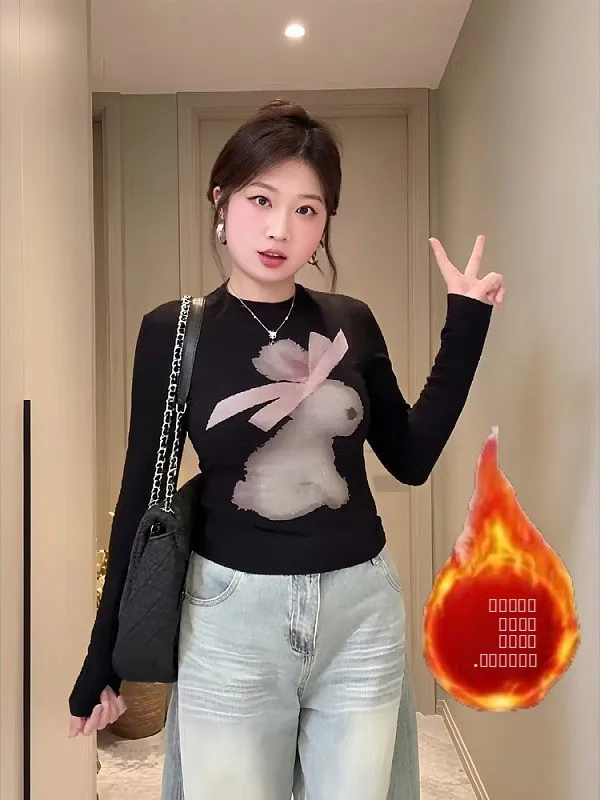 

Футболка с длинным рукавом больших размеров, утепленная, с эффектом похудения, с принтом кролика и лентами, с обычными плечами