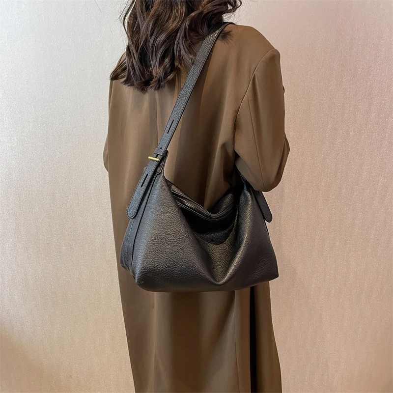 Ladies Casual Shoulder Bags Solid Color Leather Soft Fabric Shoulder Bags Casual Ladies Bags Zip Ladies Messenger Bags