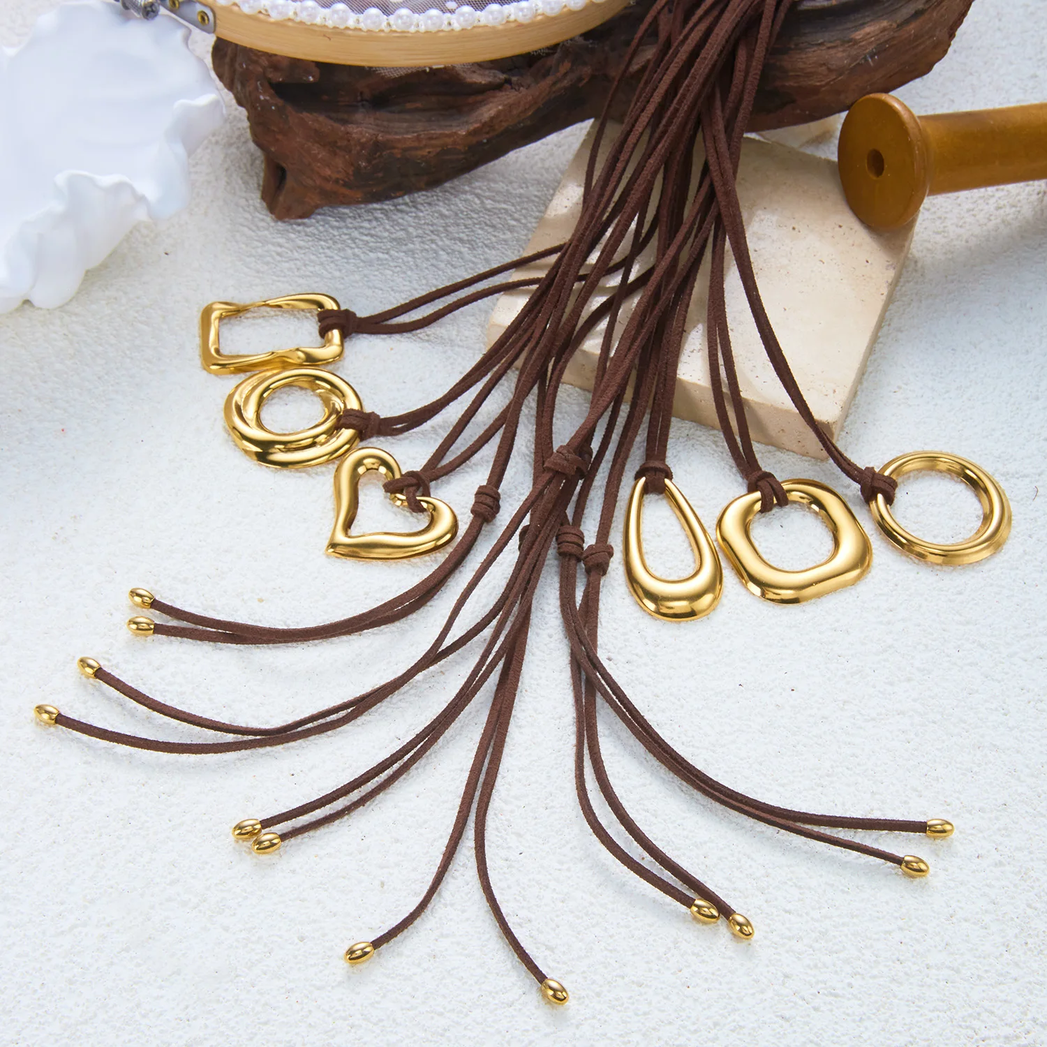 Minimalistische, klobige, goldbeschichtete Halskette mit geometrischem Anhänger aus Edelstahl für Damen, verstellbare Kordelkette, Party-Schmuck, Geschenk – Detail 13