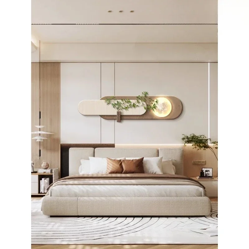 paintings, wall lamps, high-end sense of wabi-sabi wind and green plants, master bedroom
