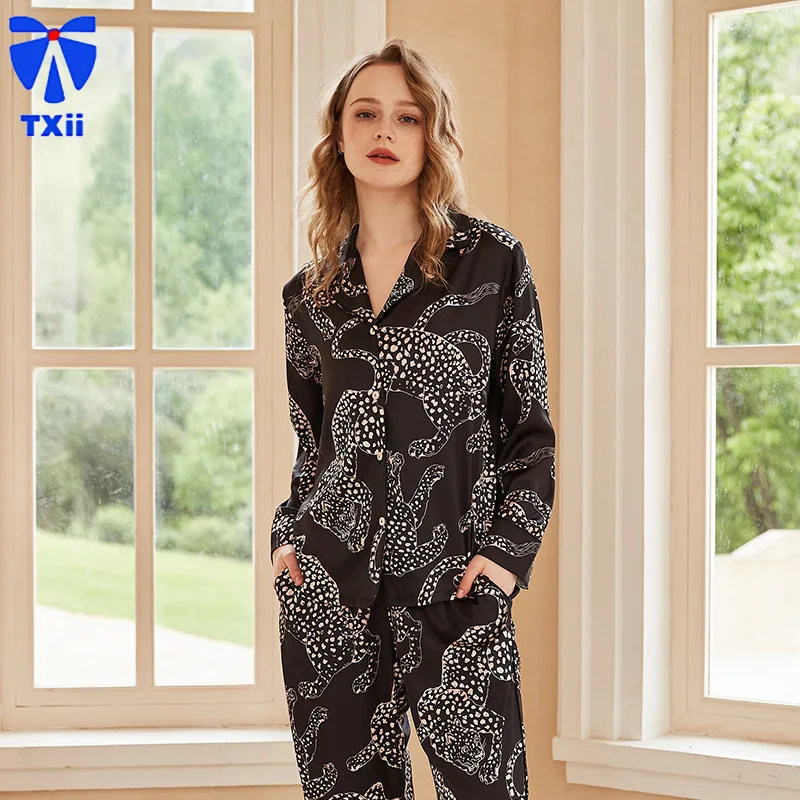 【 black jaguar 】comfortable Ice Silk Pajamas Women High-end Sense ins Style Lapel Spring/Summer Long Sleeve Home Suit 19