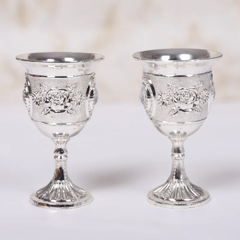 2pcs Goblet Retro 3D Small Gold Glasses Tin Alloy With Rose Patterns Luxury Personality Home Wine Glasses Crafts Decor