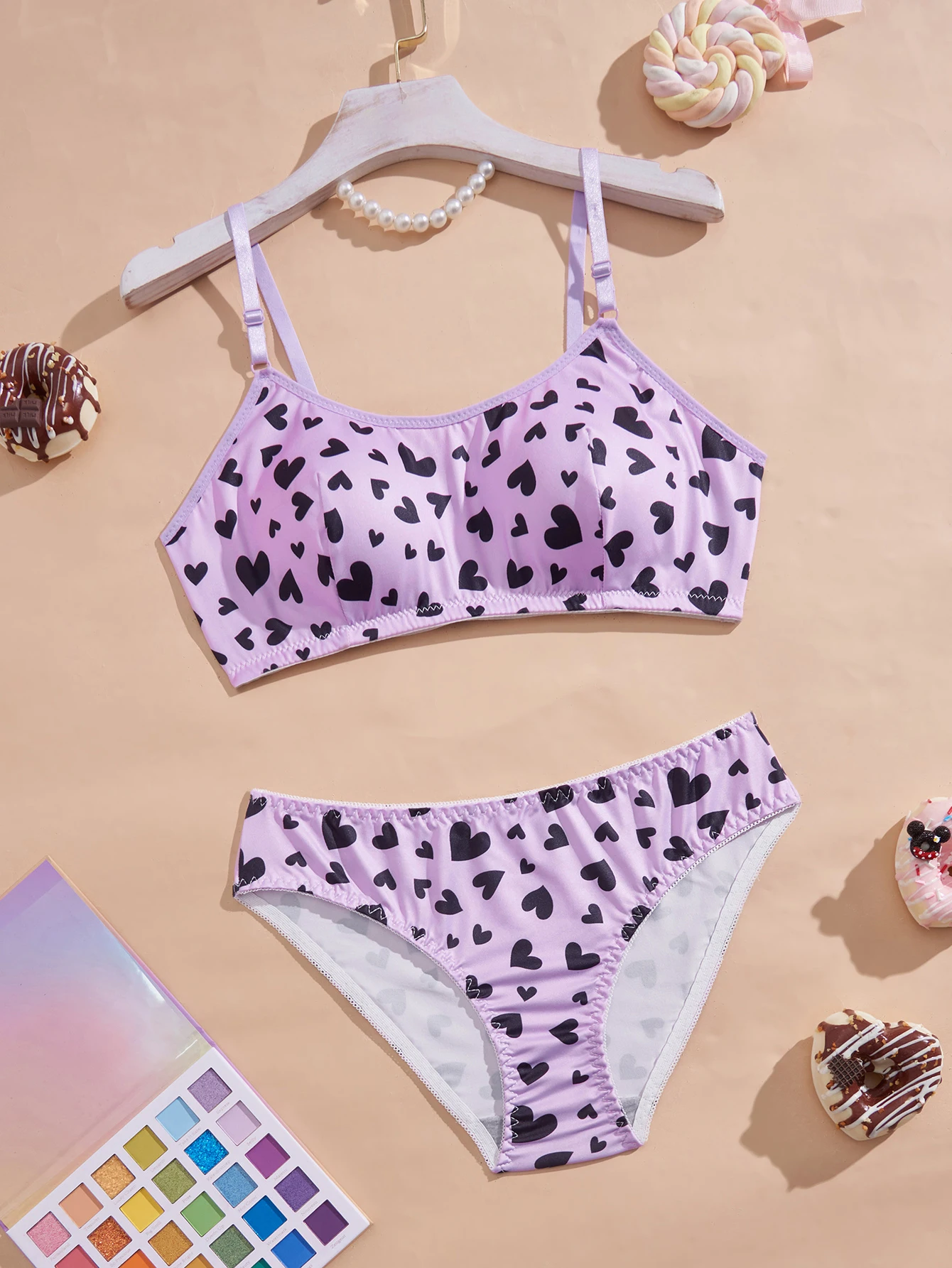 Conjunto de sujetador y bragas para adolescentes con estampado de corazones morados, sujetador sin aros y con relleno, bragas suaves y tirantes ajustables, lencería suave.