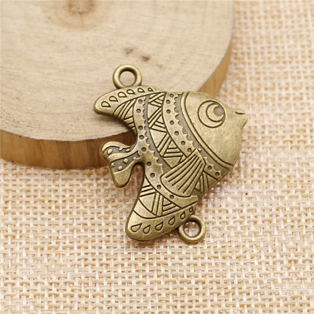 WYSIWYG 2pcs 37x30mm Vintage Tropical Fish Connector Pendants Antique Bronze Color Tropical Fish Pendants Charm Tropical Fish