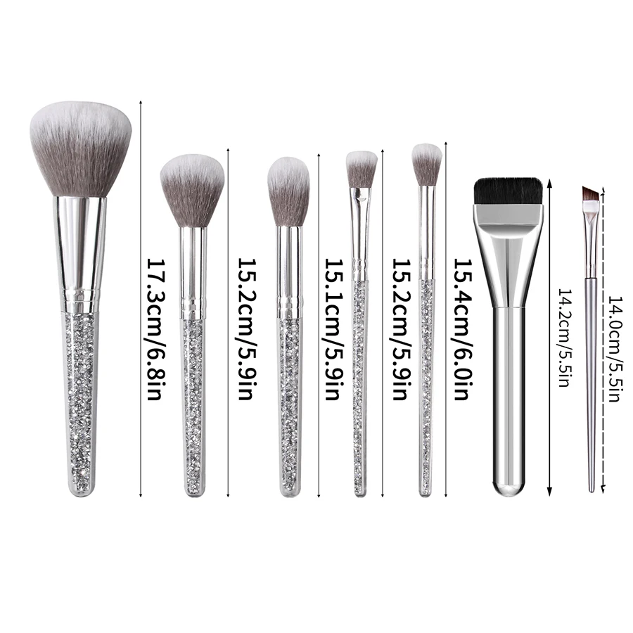 Conjunto de pincéis de maquiagem prateados de 7 peças: pincel de base, pincel de blush, pincel de sombra, pincel de delineador + 4 peças de esponja de maquiagem super macia