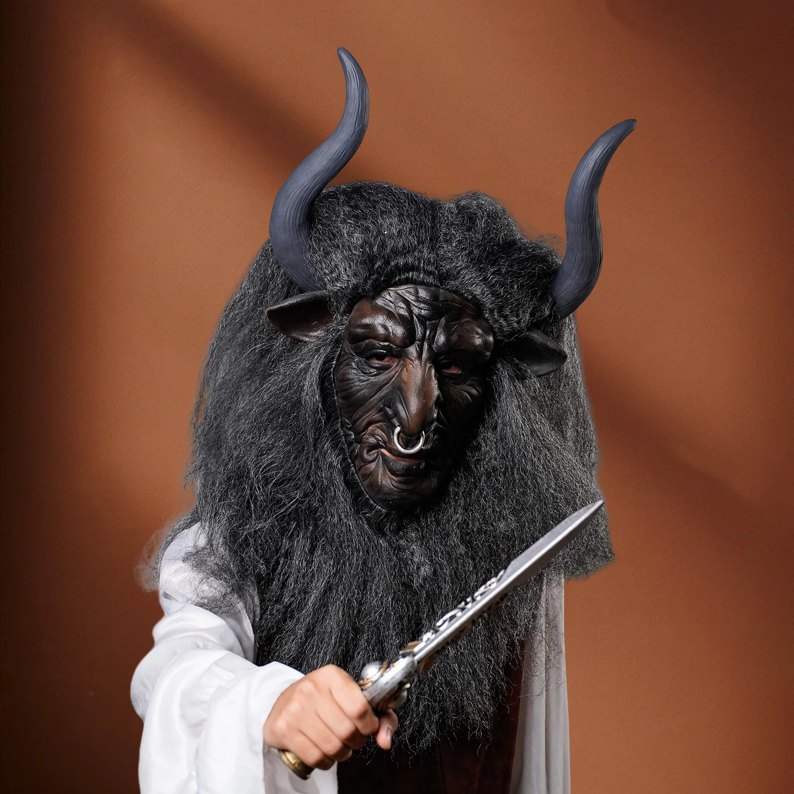 

Цельный реалистичный бык, король демонов, маска, головной убор с мифическим персонажем, подходит для Хэллоуина и маскарада, реквизит для ролевых игр