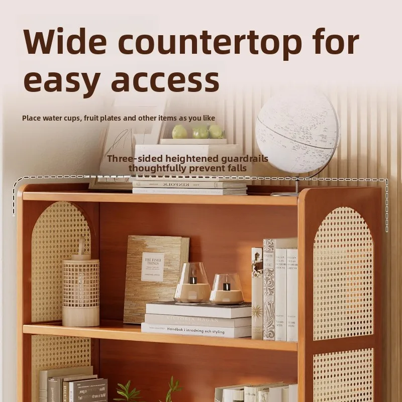 Boekenplank geïntegreerd tegen de muur, meerlaagse planken van vloer tot plafond, opbergkasten voor boekenspeelgoed, huishoudelijke display