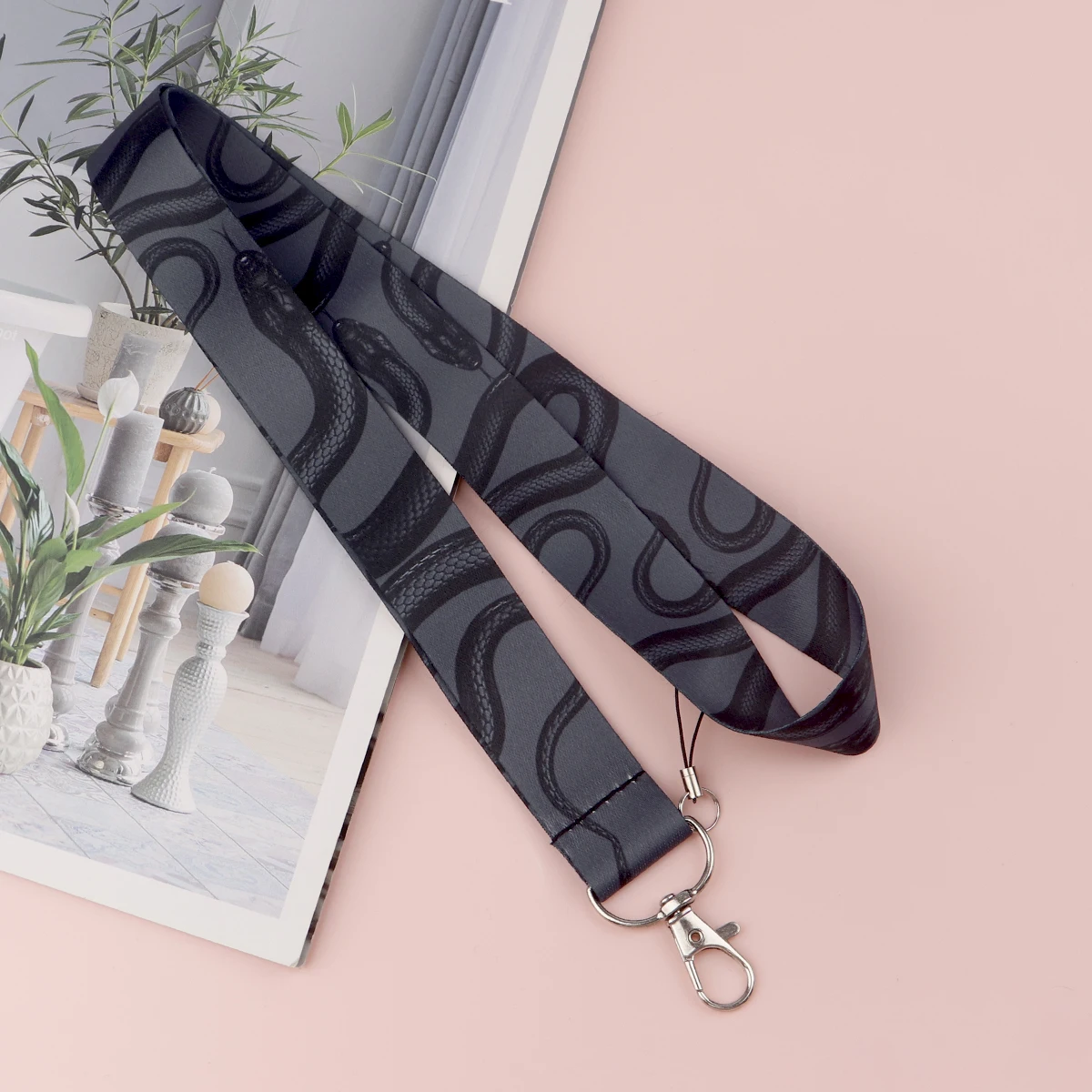 Gothic Schlange Lanyards für Schlüssel Neck Strap ID Karte Gym Handy Straps USB Abzeichen Halter DIY Hängen Seil Telefon Zubehör