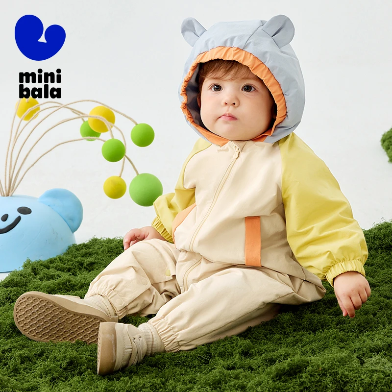 Mini Bala Outdoor-Style One-Piece Outfit for Boys and Girls with Babies as Cute and Fun Crawling Suits for Going Out in Winter