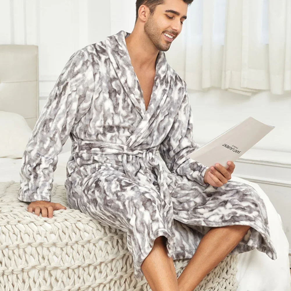 Masculino engrossar quente longo robe outono inverno flanela impressão sleepwear kimono roupão de banho solto coral velo casa wear