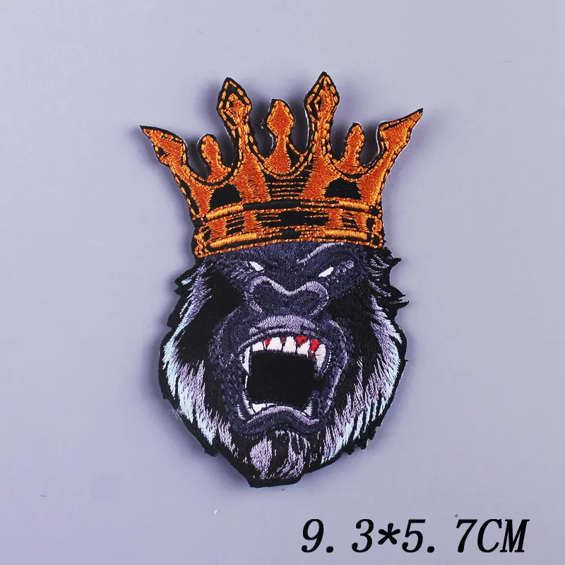 Patch teschio toppe ricamate per abbigliamento Patch Punk ferro su toppe sui vestiti adesivi da stiro per animali King On Clothes Badge