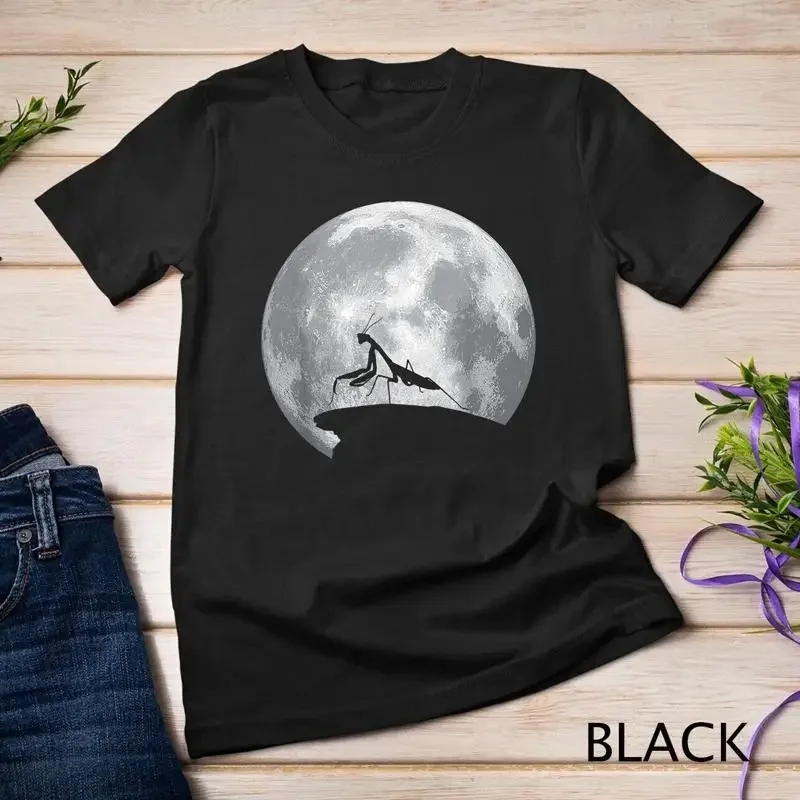 PRAYING MANTIS And Moon Vintage Halloween Costume T Shirt Unisex T shirt