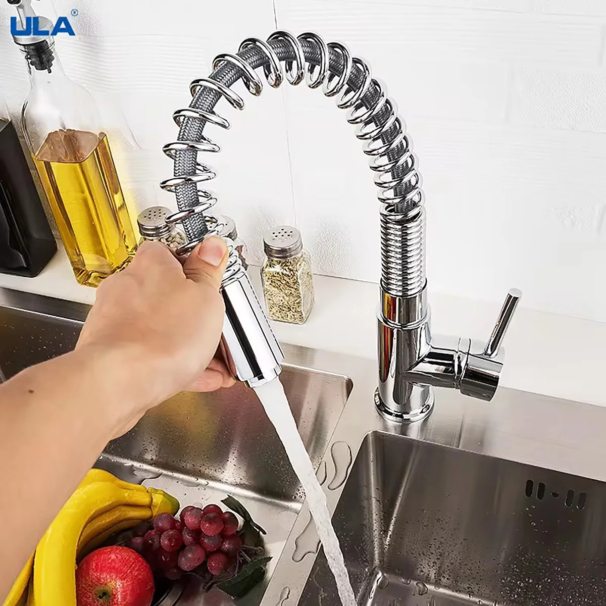 A Set Of Commercial Spring Flexible Kitchen Sink Faucet Pull Out Sprayer Single Lever Hot Cold Mixer Tap 360 Degree Swivel