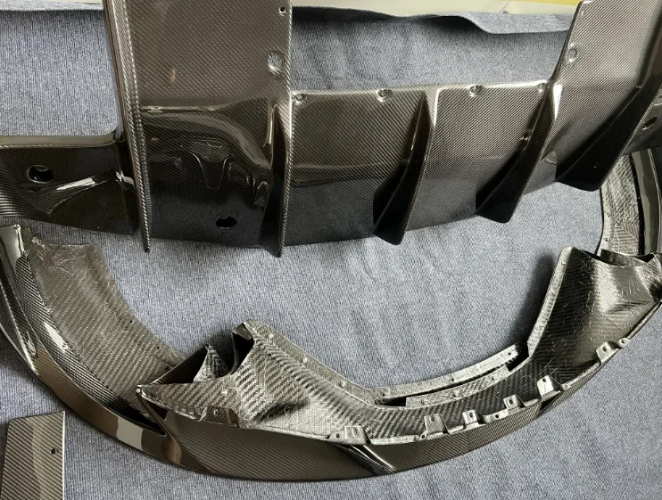 RY Style Carbon Fiber Rear Diffuser Side Skirts Front Lip Spoiler Wing  Car Parts for Mclaren 720s