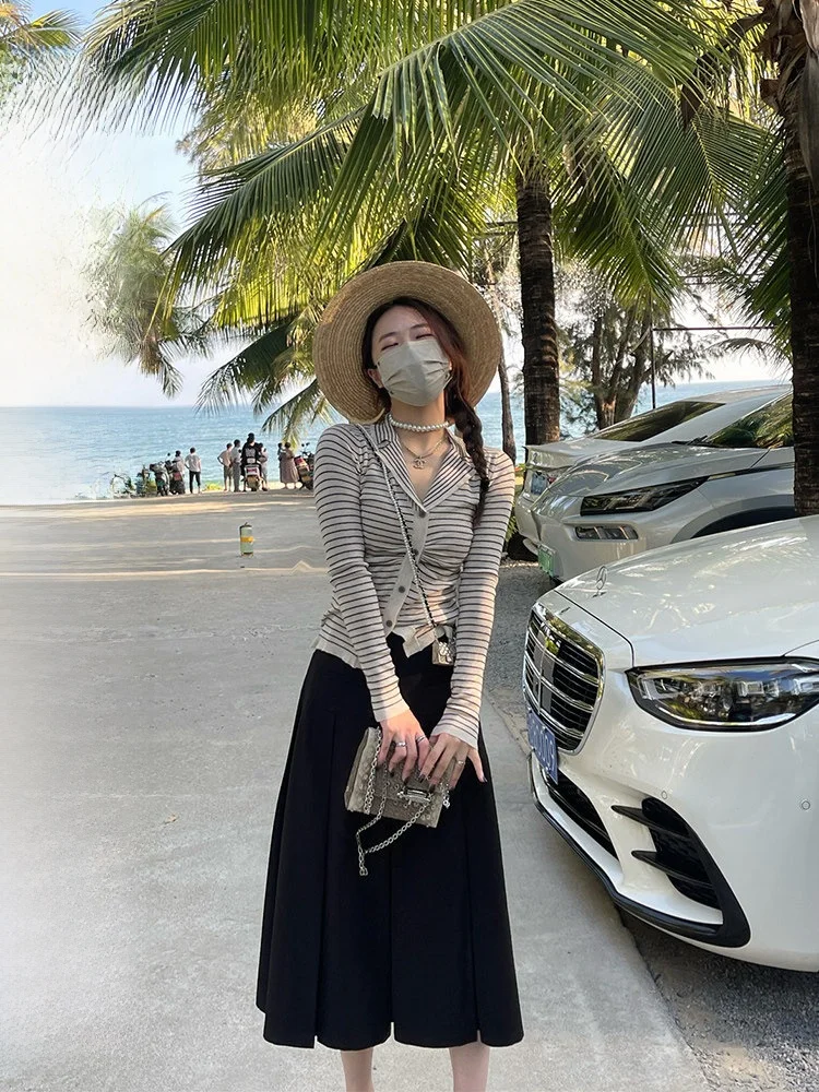 

Slim Fit Striped Knitwear Ele Design Korean Sle Long Sve V-Ne Cardigan Faionable Autumn New Arrival