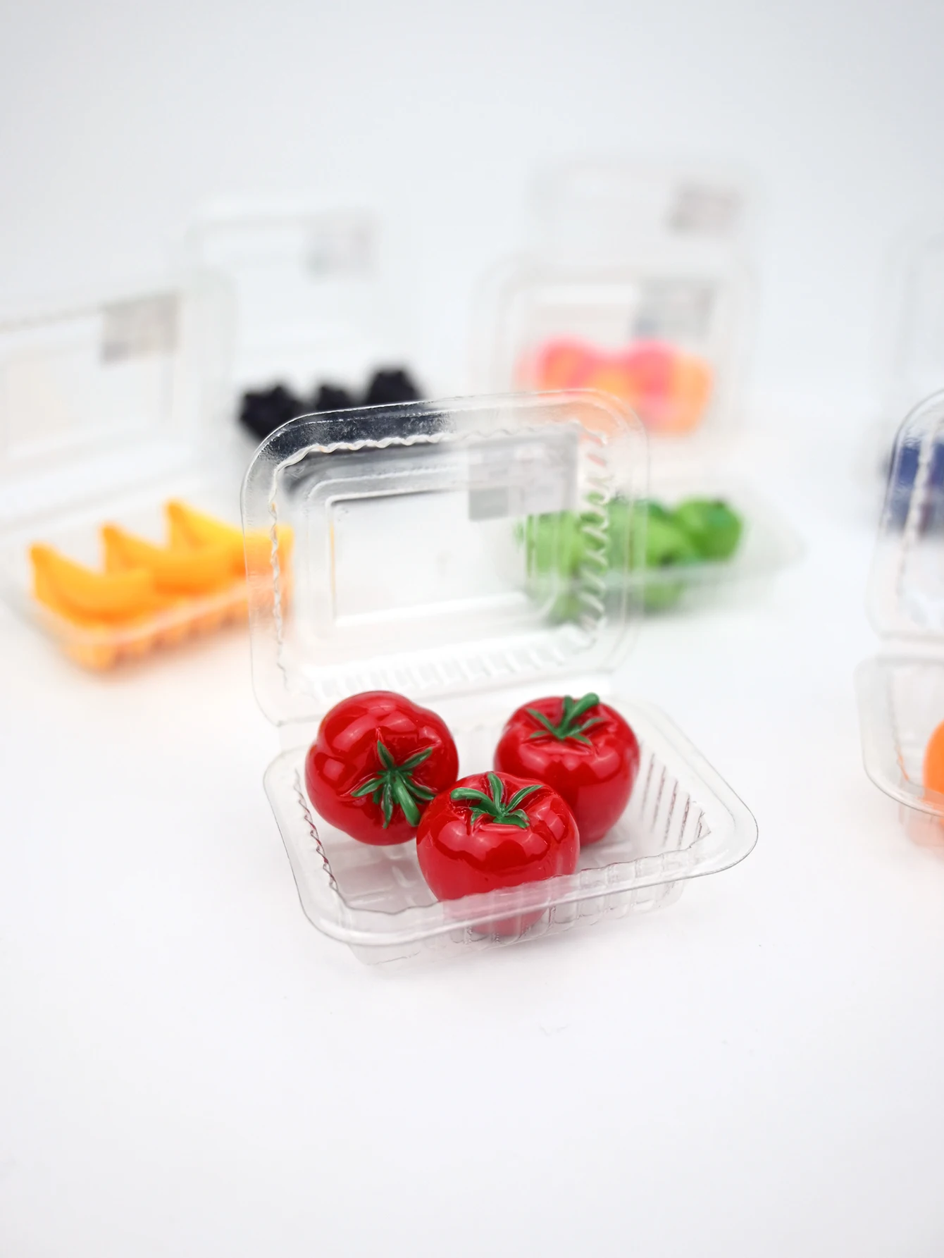 A Box of Miniature Supermarket Fruits, 1/6, 1/12 Scale Realistic Supermarket Simulation, Dollhouse Accessories, Role-Playing, Miniature Blueberries, Miniature Oranges, Miniature Grapes - view 4